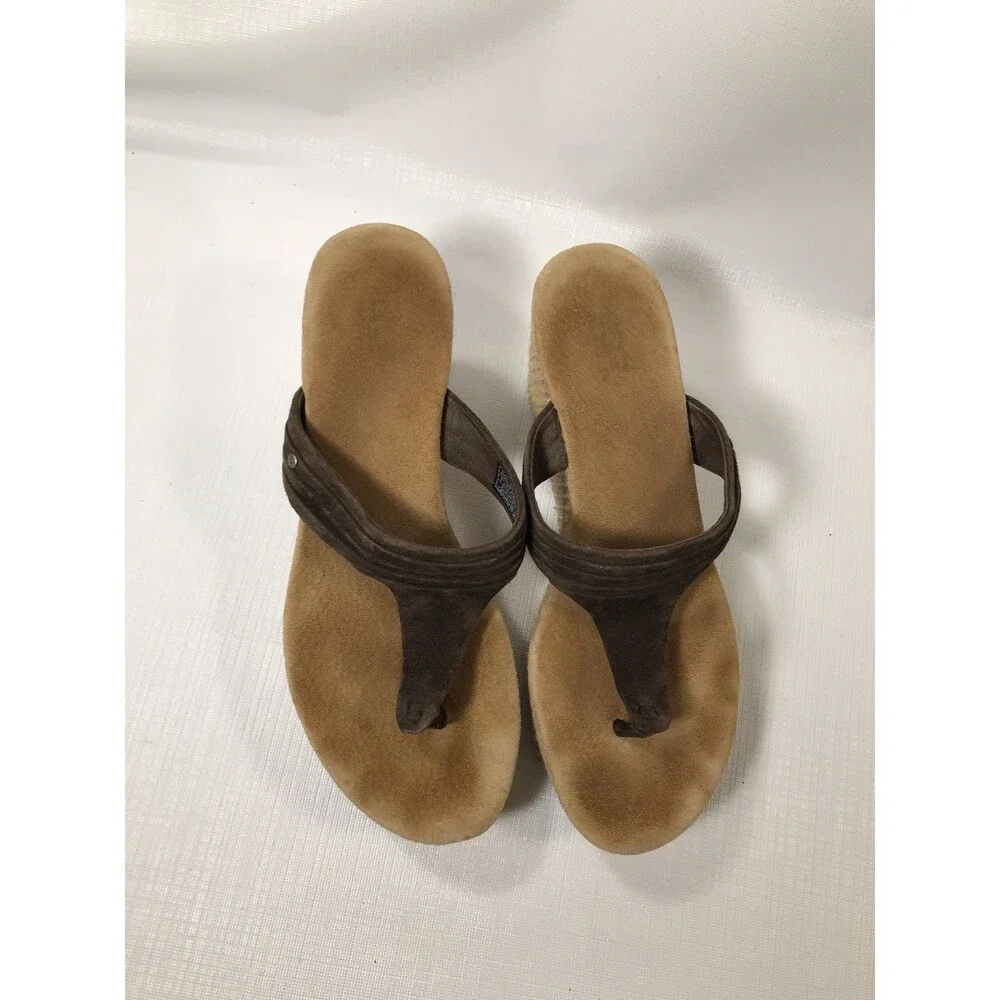 UGG Womens Zamora 3093 Suede Slip On Wedge Thong Sandal Size US 7M